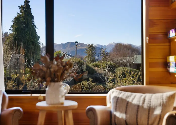 4br - Walk To That Tree &