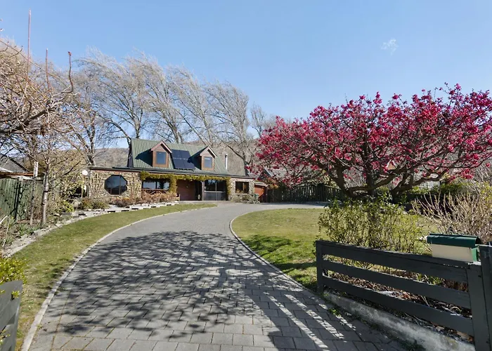 4br - Walk To That Tree &